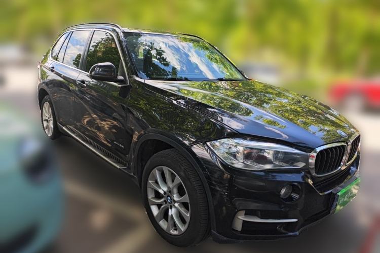 Used BMW X5 2014 xDrive35i Elegant Edition Front Right 45 Deg