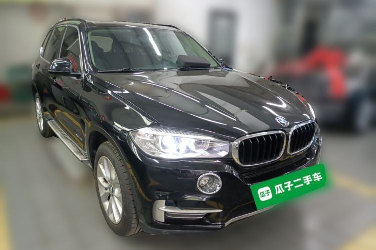 Used BMW X5 2014 xDrive35i Elegant Edition Front Right 45 Deg