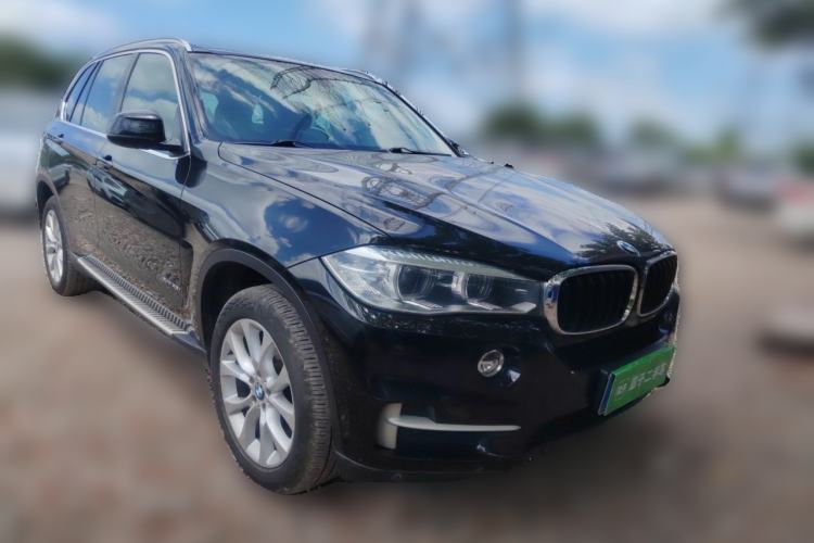 Used BMW X5 2014 xDrive35i Elegant Edition Front Right 45 Deg