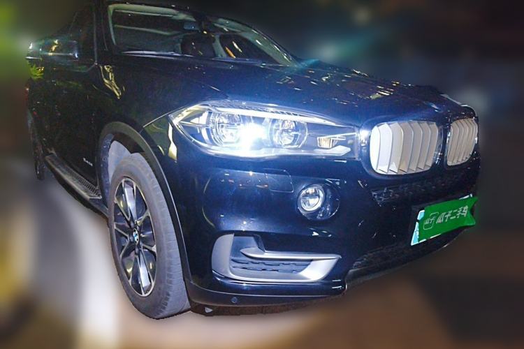 Used BMW X5 2014 xDrive35i Luxury Edition Front Right 45 Deg