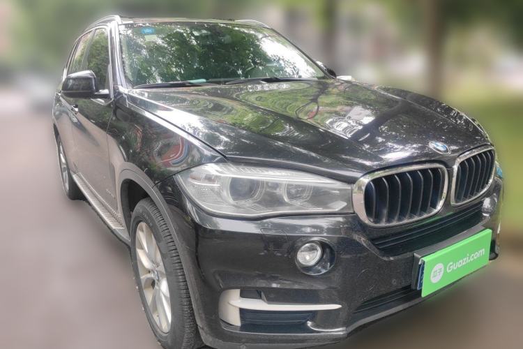 Used BMW X5  Front Right 45 Deg