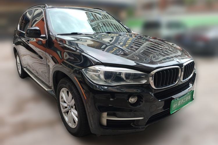 Used BMW X5  Front Right 45 Deg