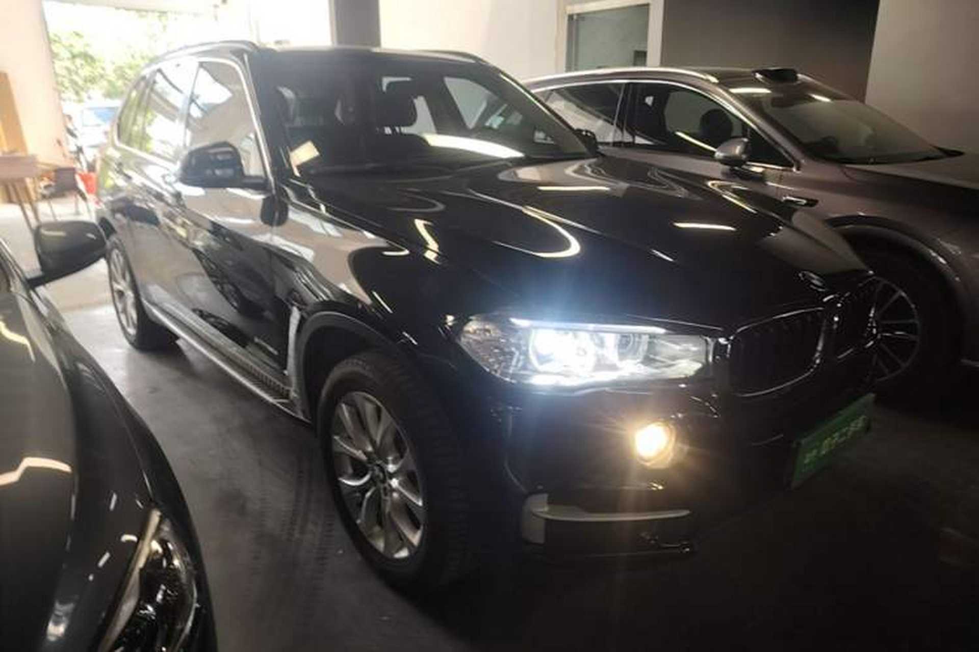 Used BMW X5 2014 xDrive35i Elegant Edition Front Right 45 Deg