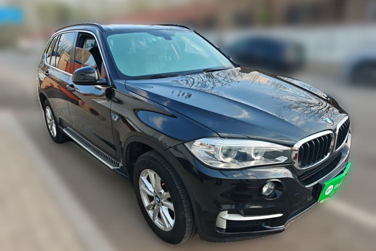 Used BMW X5 2014 xDrive35i Elegant Edition Front Right 45 Deg