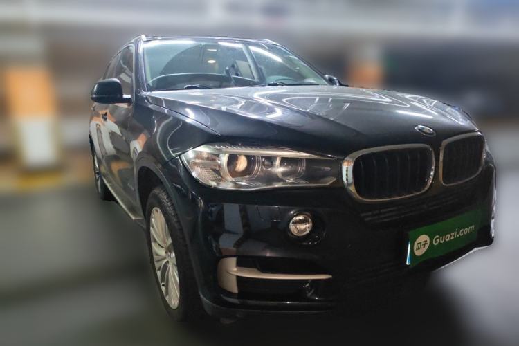 Used BMW X5 2014 xDrive35i Elegant Edition Front Right 45 Deg
