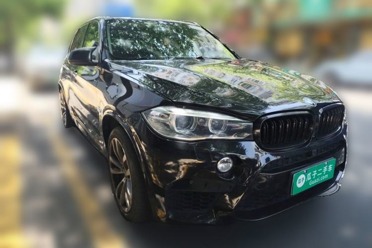Used BMW X5  Front Right 45 Deg