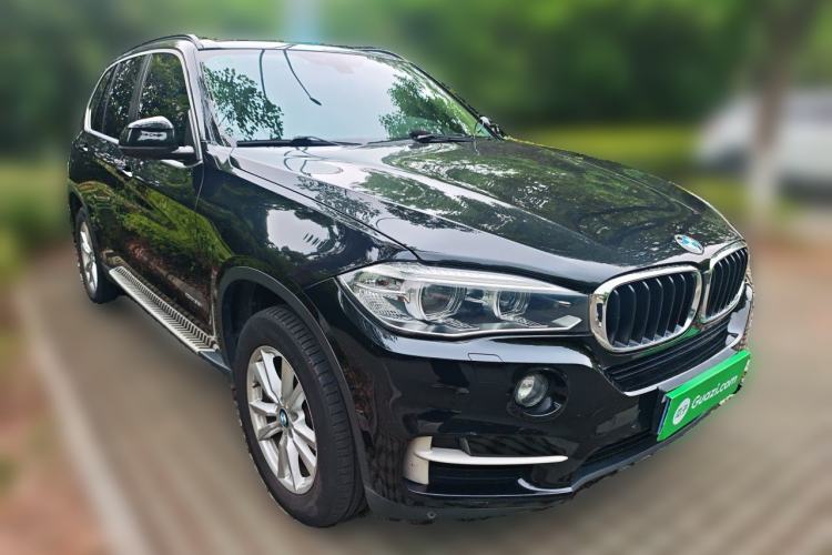 Used BMW X5 2014 xDrive35i Elegant Edition Front Right 45 Deg