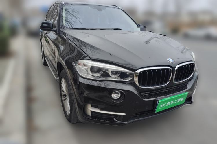 Used BMW X5 2014 xDrive35i Luxury Edition Front Right 45 Deg