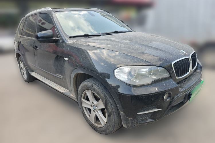 Used BMW X5  Front Right 45 Deg