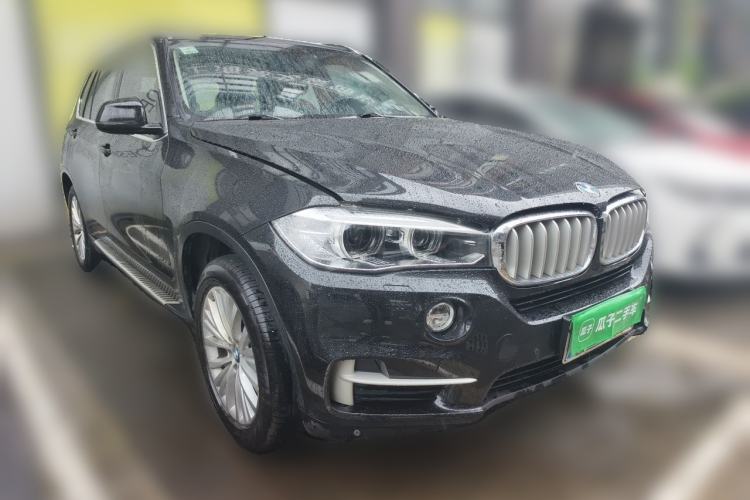 Used BMW X5 2014 xDrive35i Luxury Edition Front Right 45 Deg