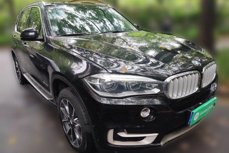 Used BMW X5 2014 xDrive35i Luxury Edition Front Right 45 Deg