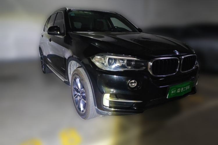 Used BMW X5 2014 xDrive35i Elegant Edition Front Right 45 Deg