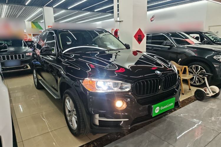 Used BMW X5 2014 xDrive35i Elegant Edition Front Right 45 Deg