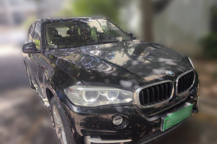 Used BMW X5 2014 xDrive35i Luxury Edition Front Right 45 Deg