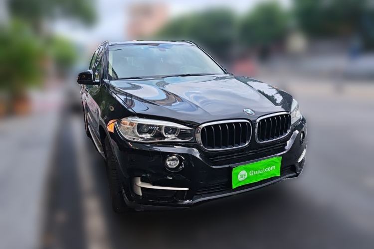 Used BMW X5 2014 xDrive35i Luxury Edition Front Right 45 Deg