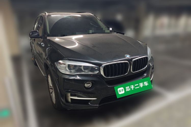 Used BMW X5 2014 xDrive35i Luxury Edition Front Right 45 Deg