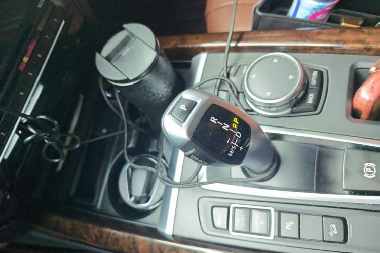 Used BMW X5 2014 xDrive35i Elegant Edition Gear Lever