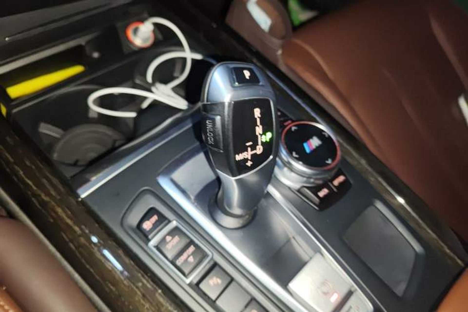 Used BMW X5 2014 xDrive35i Luxury Edition Gear Lever