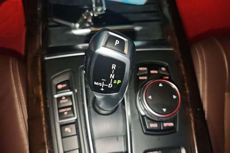Used BMW X5 2014 xDrive35i Elegant Edition Gear Lever