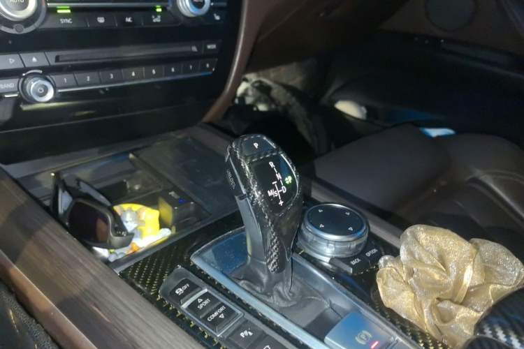 Used BMW X5 2014 xDrive35i Luxury Edition Gear Lever