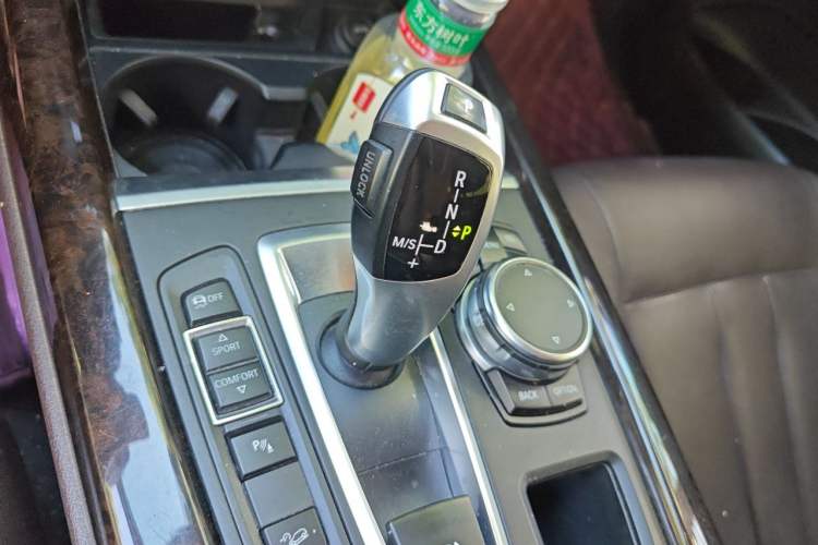 Used BMW X5 2014 xDrive35i Elegant Edition Gear Lever