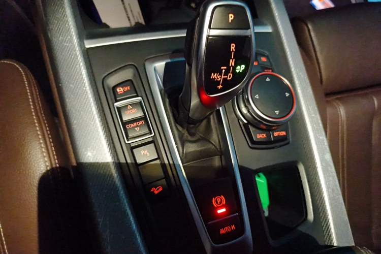 Used BMW X5 2014 xDrive35i Elegant Edition Gear Lever