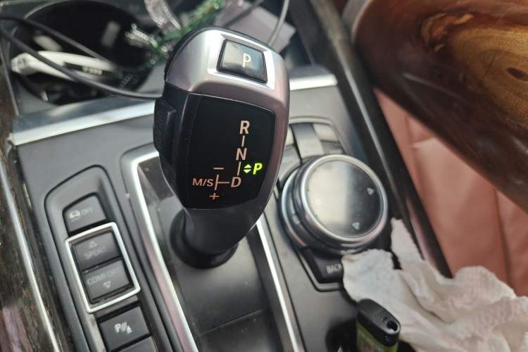 Used BMW X5 2014 xDrive35i Leading Model Gear Lever