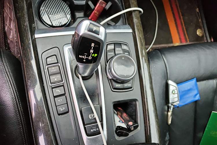 Used BMW X5 2014 xDrive35i Elegant Edition Gear Lever