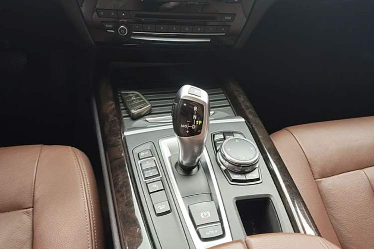 Used BMW X5 2014 xDrive35i Elegant Edition Gear Lever