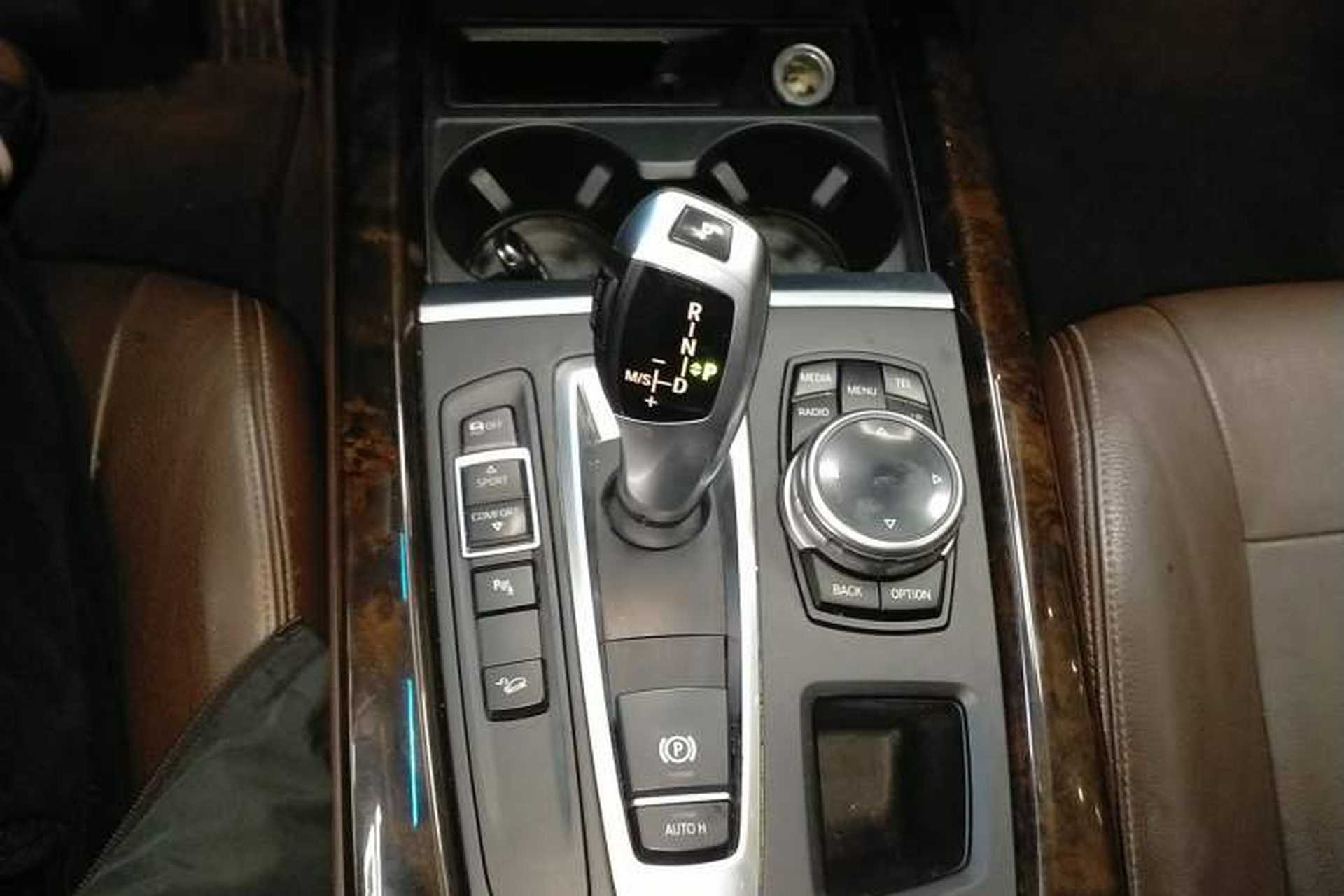 Used BMW X5 2014 xDrive35i Elegant Edition Gear Lever