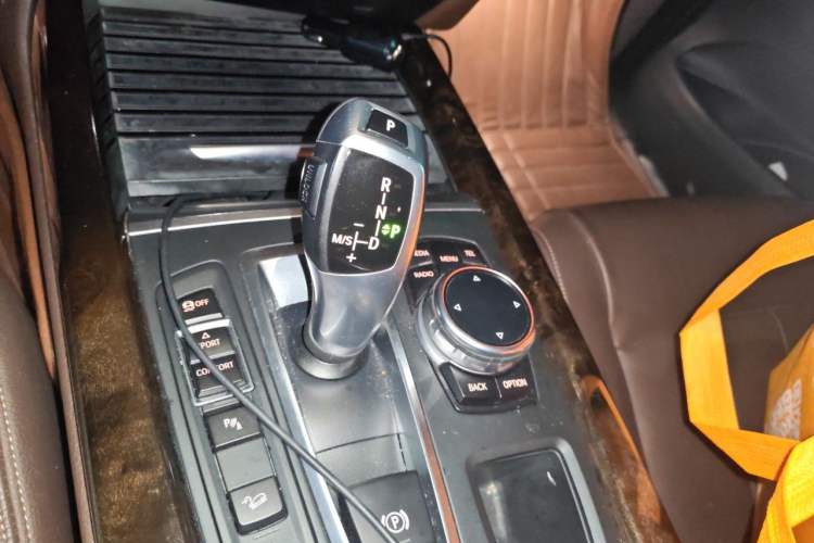 Used BMW X5 2014 xDrive35i Elegant Edition Gear Lever