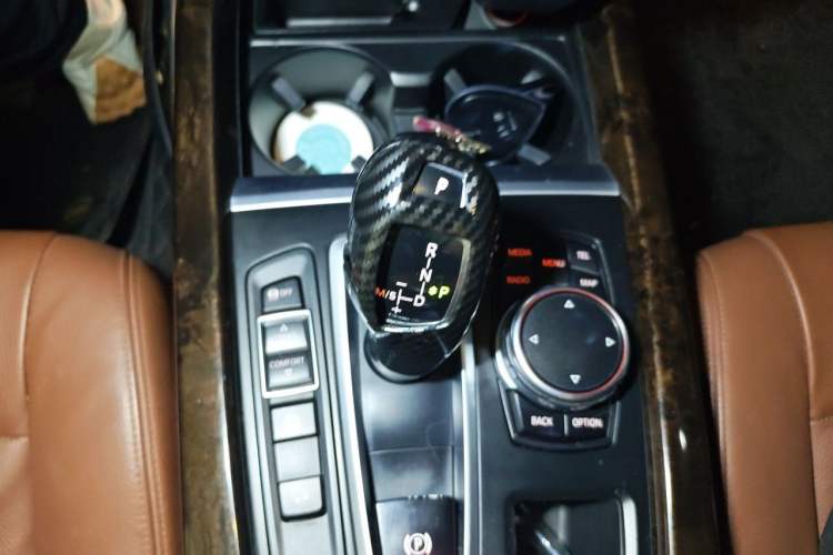 Used BMW X5 2014 xDrive35i Elegant Edition Gear Lever