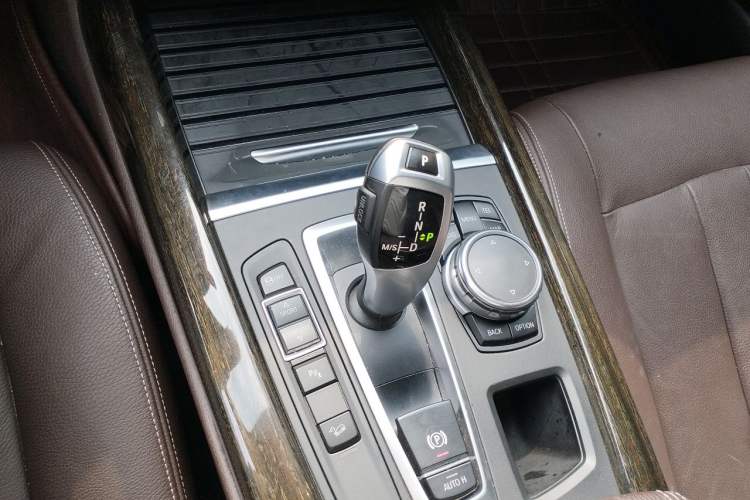 Used BMW X5 2014 xDrive35i Luxury Edition Gear Lever