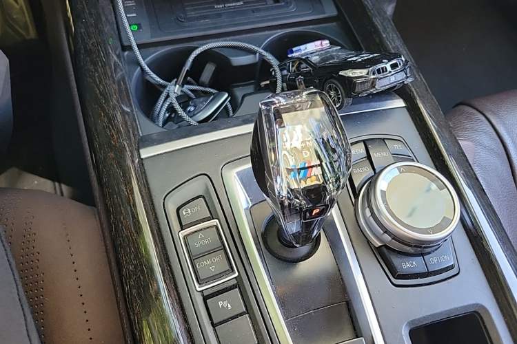 Used BMW X5 2014 xDrive35i Luxury Edition Gear Lever