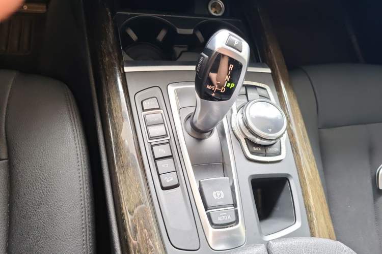Used BMW X5 2014 xDrive35i Elegant Edition Gear Lever