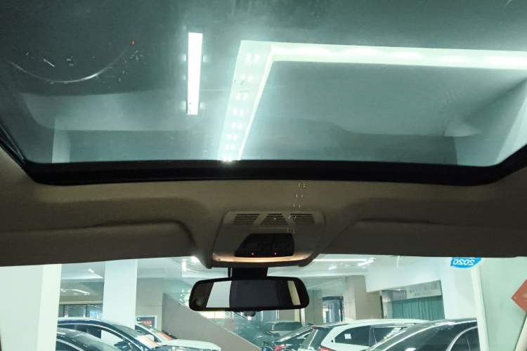 Used BMW X5 2014 xDrive35i Leading Model Headliner