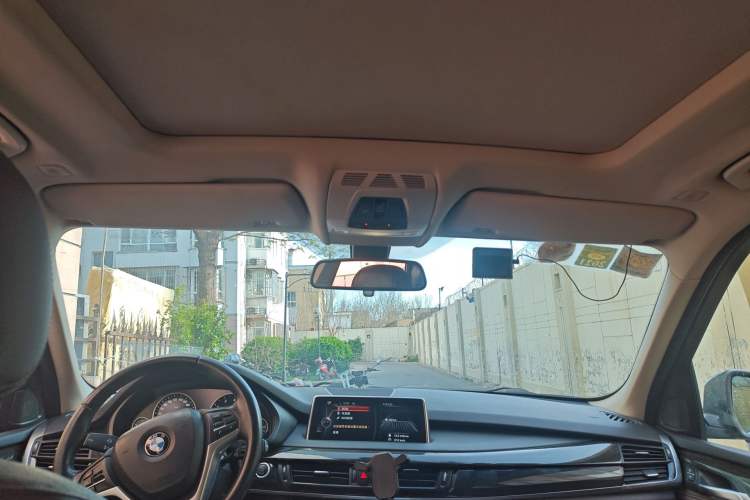 Used BMW X5 2014 xDrive35i Leading Model Headliner