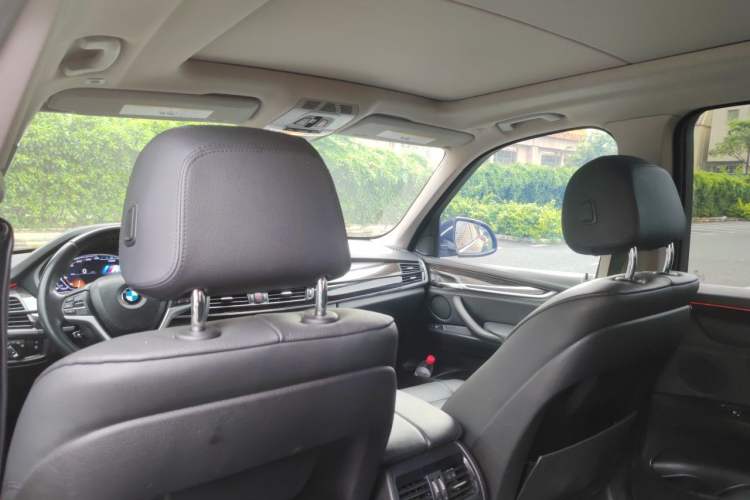 Used BMW X5 2014 xDrive35i Leading Model Headliner