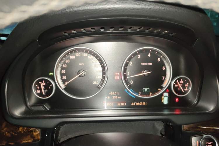 Used BMW X5 2014 xDrive35i Elegant Edition Instrument Cluster