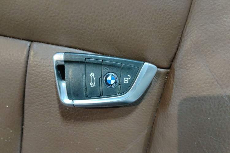 Used BMW X5 2014 xDrive35i Luxury Edition Interior 1