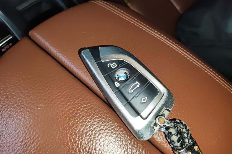 Used BMW X5 2014 xDrive35i Luxury Edition Interior 1
