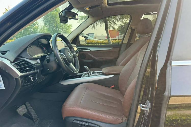 Used BMW X5 2014 xDrive35i 3.0T 5-seater Middle East version Interior 1