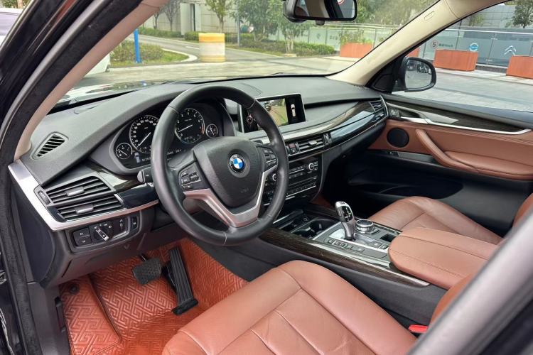 Used BMW X5 2014 xDrive35i Luxury Edition Interior 2