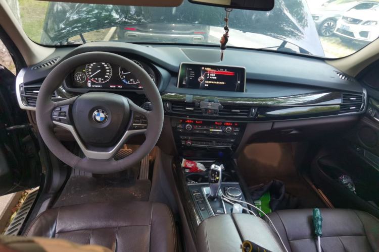 Used BMW X5 2014 xDrive35i Leading Model Interior 2