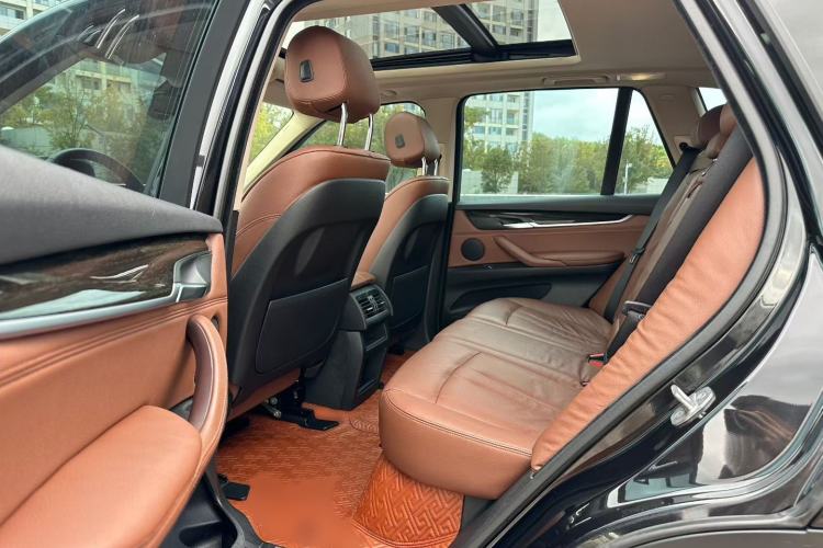 Used BMW X5 2014 xDrive35i Luxury Edition Interior 3
