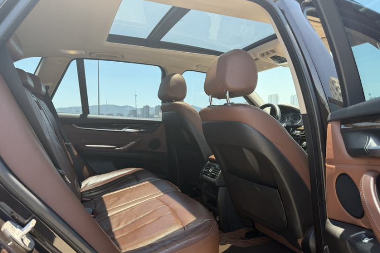 Used BMW X5 2014 xDrive35i Elegant Edition Interior 3