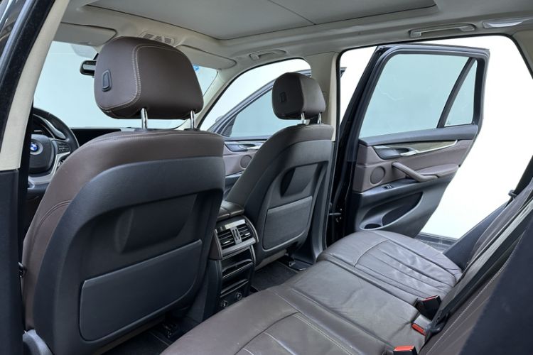 Used BMW X5 2014 xDrive35i Leading Model Interior 3
