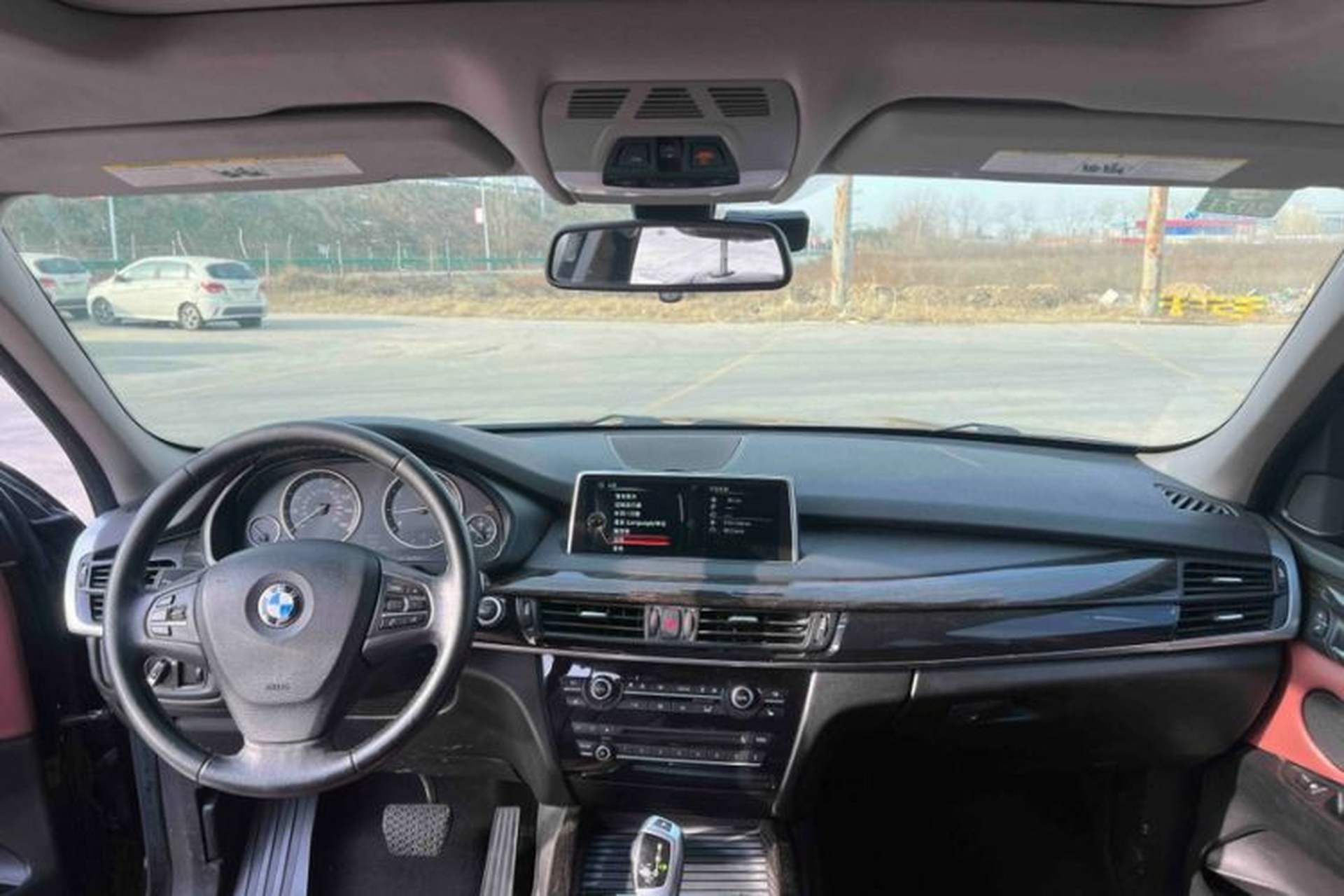 Used BMW X5 2014 xDrive35i Gasoline 5-seater U.S. specification Interior 3