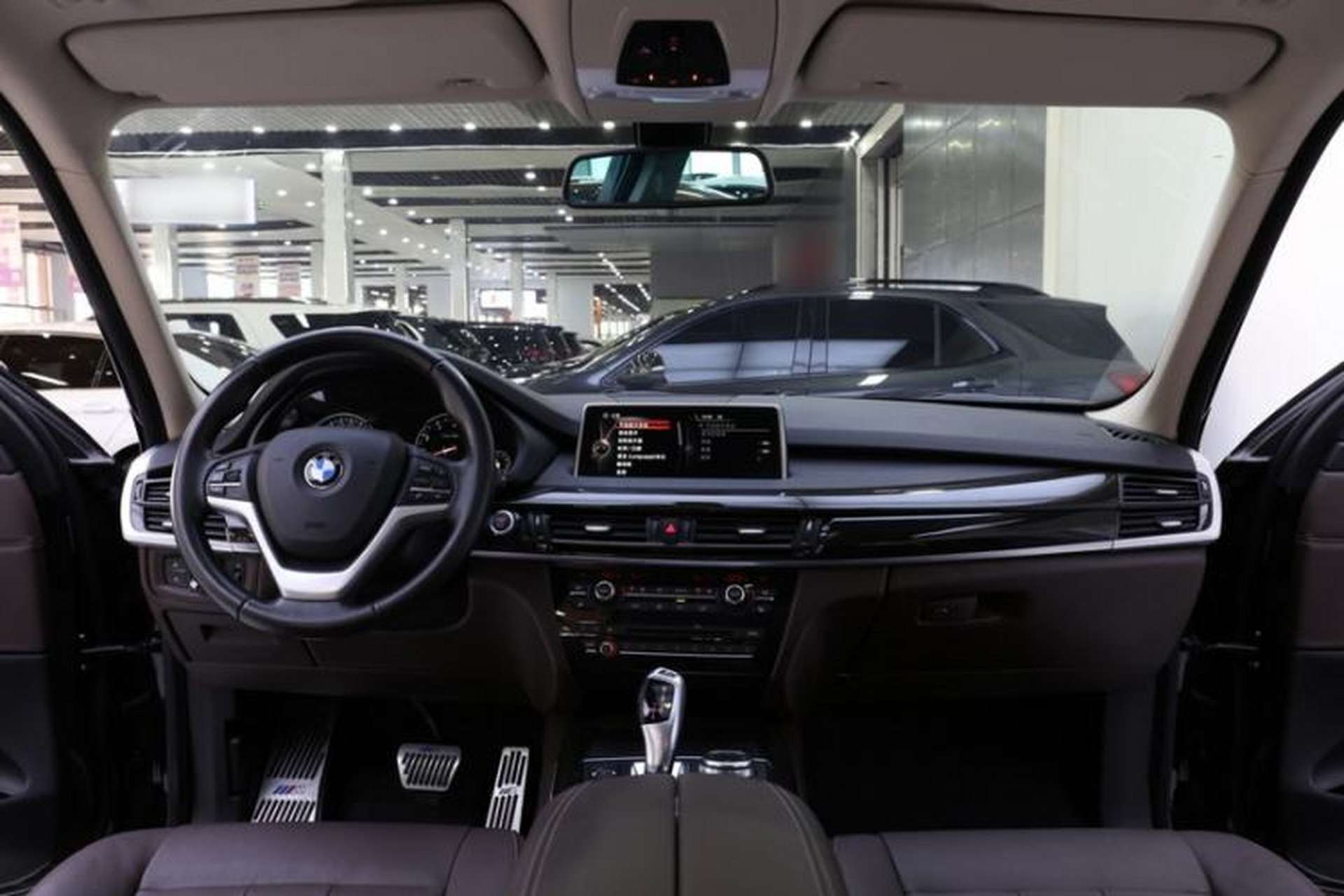 Used BMW X5 2014 xDrive35i Leading Model Interior 3
