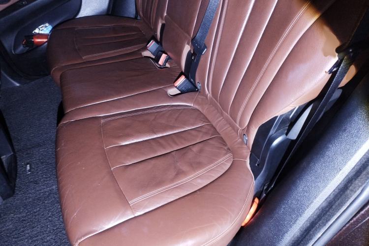 Used BMW X5 2014 xDrive35i Luxury Edition Interior 4